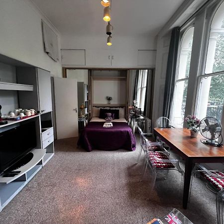 Hyde Park Studio Has Private Balcony With Tranquil Garden View Londýn Exteriér fotografie